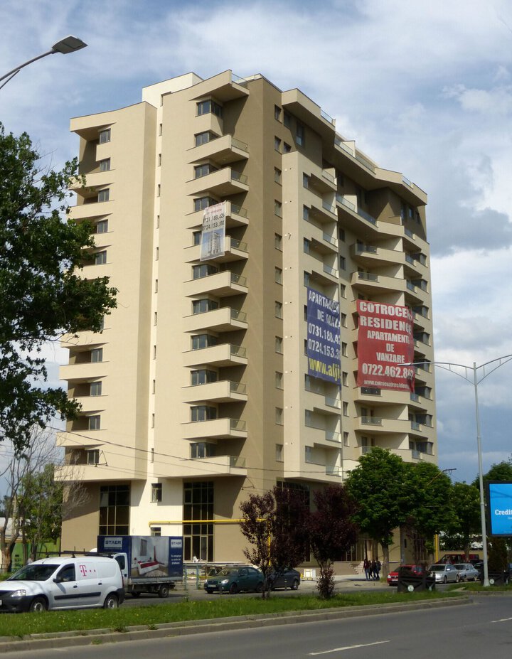 Top Building Corporation - Clădire cu apartamente