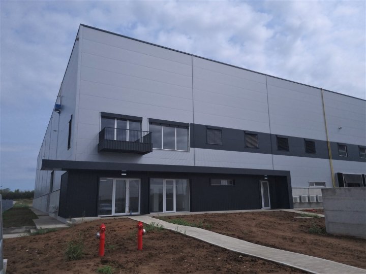 Espack Eurologistica / Quantum Construct - Hala depozitare piese auto